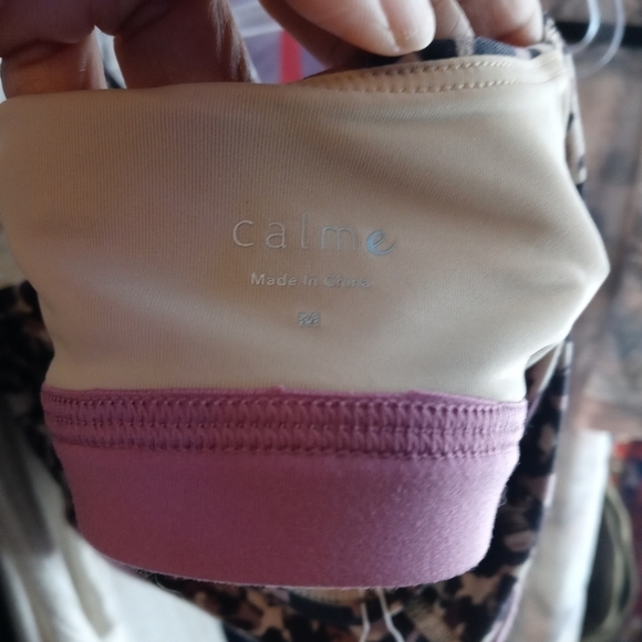 Johnny Was Calme Endurance Cross back Sports Bra - Picture 3 of 4